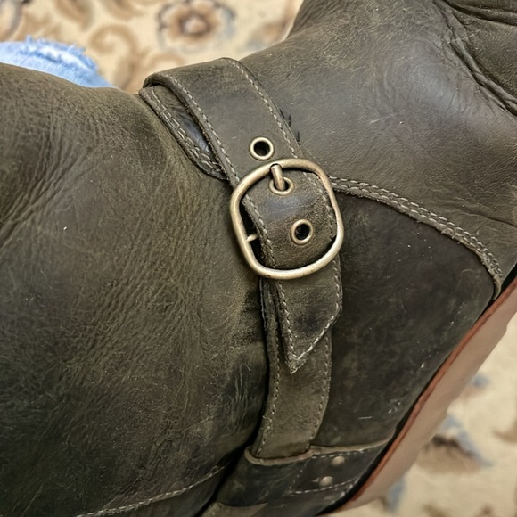 UGG Australia Green Boots Size 7 - Picture 8 of 12